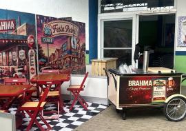 boteco-teco-retro-de-ilhabela-chega-a-praia-grande-com-experiencia-gastronomica-e-cenografia-vintage.jpeg