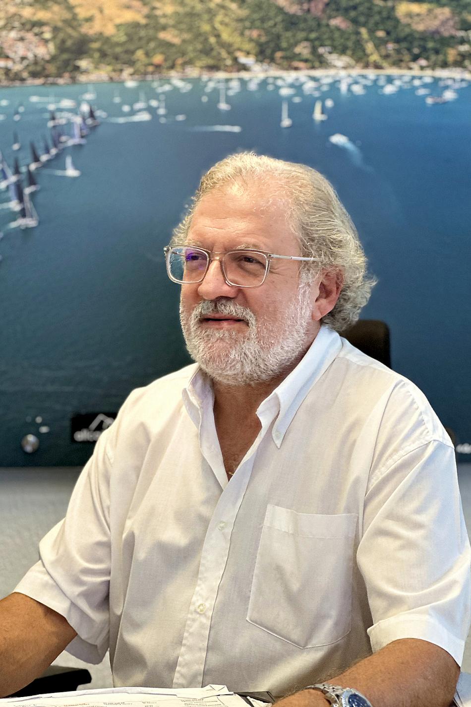 capa-destaque-ilhabela-toninho-colucci-e-eleito-presidente-do-conselho-de-desenvolvimento-da-rmvale.jpg