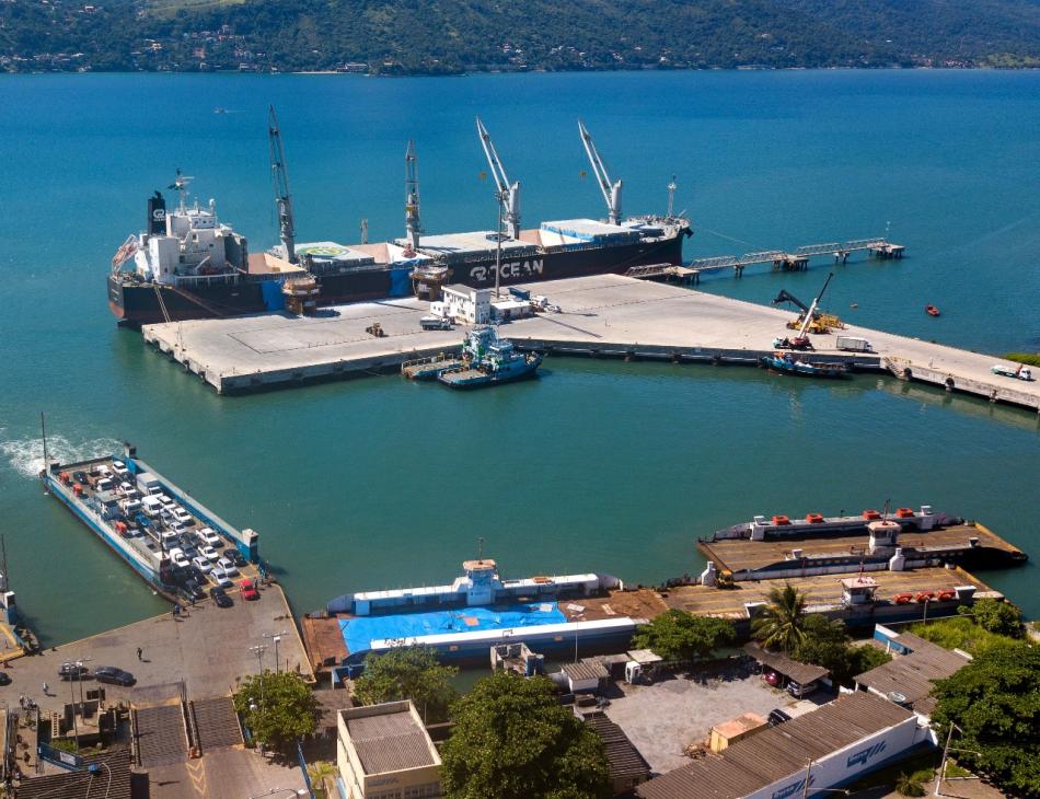 governo-do-estado-assina-aditivo-que-garante-obras-do-novo-acesso-ao-porto-de-sao-sebastiao-1.jpeg