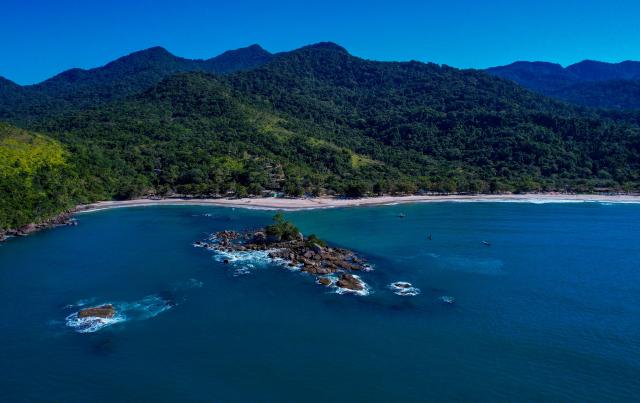 ilhabela-esta-entre-as-tres-praias-mais-bonitas-do-sudeste-em-premio-nacional-de-turismo.jpeg