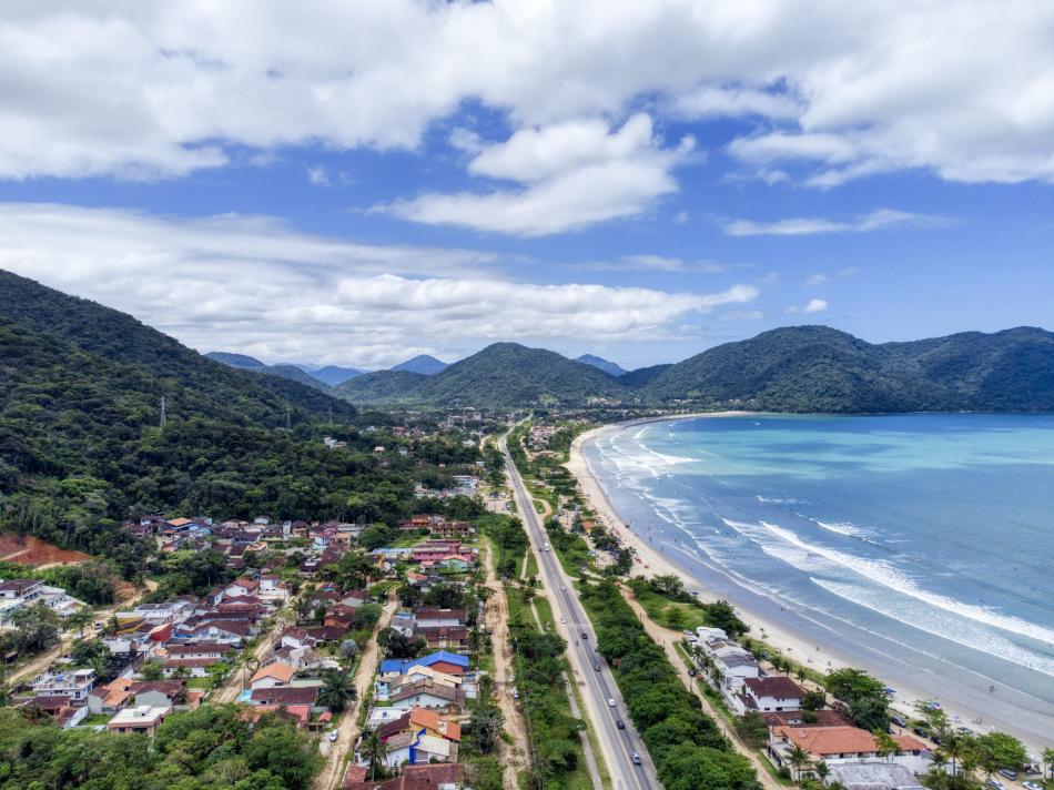 imagem-aerea-de-ubatuba-3-scaled.jpg