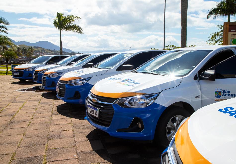 prefeito-reinaldinho-reforca-renovacao-da-frota-da-saude-com-mais-seis-veiculos-0-km-2.jpg