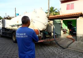 prefeitura-de-caraguatatuba-faz-forca-tarefa-para-zerar-fila-de-limpeza-de-fossas-ate-junho-2.jpg