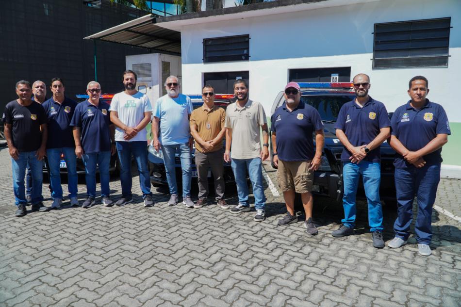 prefeitura-de-ilhabela-entrega-novas-viaturas-e-investe-na-manutencao-de-veiculos-da-policia-civil-2.jpeg