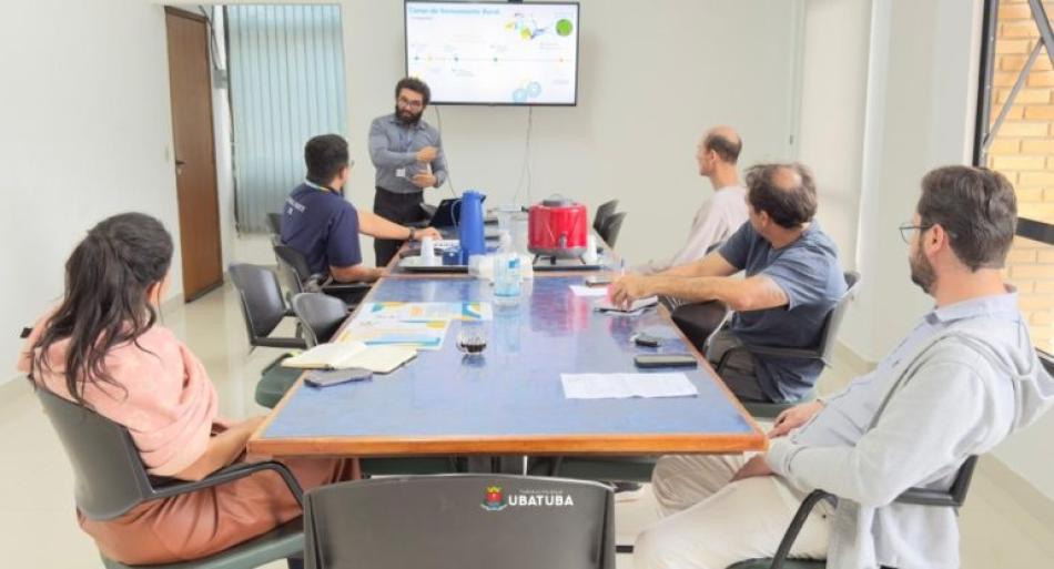 prefeitura-de-ubatuba-discute-estrategias-para-levar-saneamento-basico-a-area-rural.jpeg