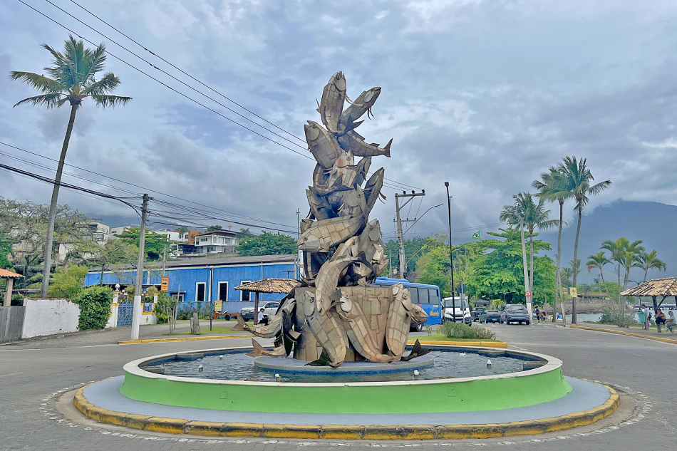 prefeitura-revitaliza-rotatoria-do-itaguassu-um-dos-cartoes-postais-de-ilhabela.png