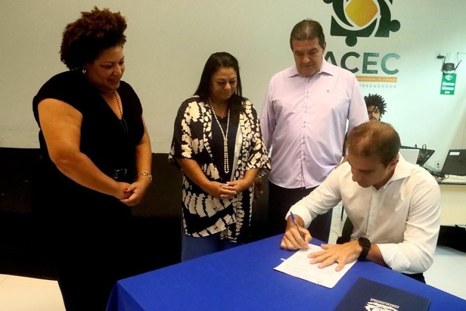 reativacao-do-programa-comercio-legal-traz-mais-agilidade-a-empreendedores-de-caraguatatuba-1.jpg
