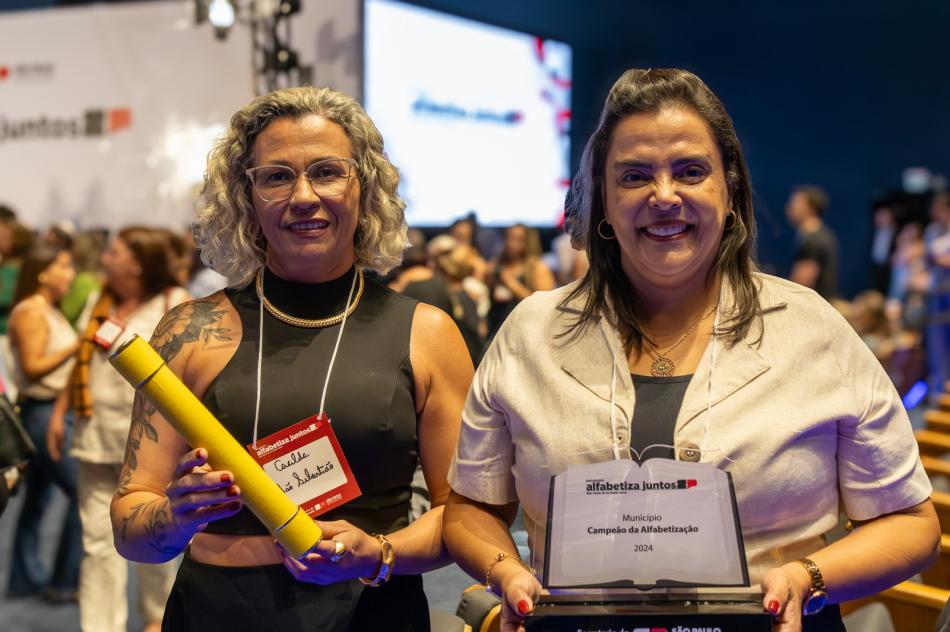 sao-sebastiao-recebe-premio-excelencia-educacional-do-governo-do-estado-por-avancos-na-alfabetizacao-2.jpeg