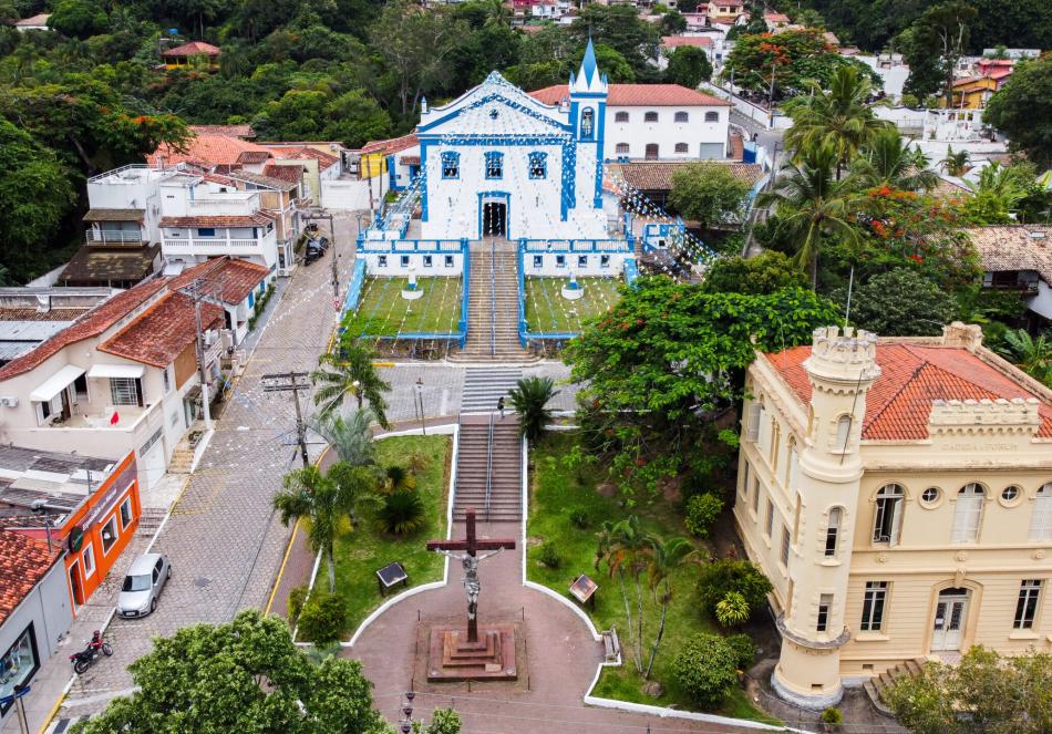 vila-centro-historico-de-ilhabela-scaled.jpg
